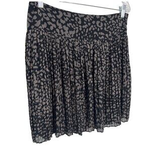 LOFT Pleated Mini Skirt Black Gray Animal Print Flare Career Size 6